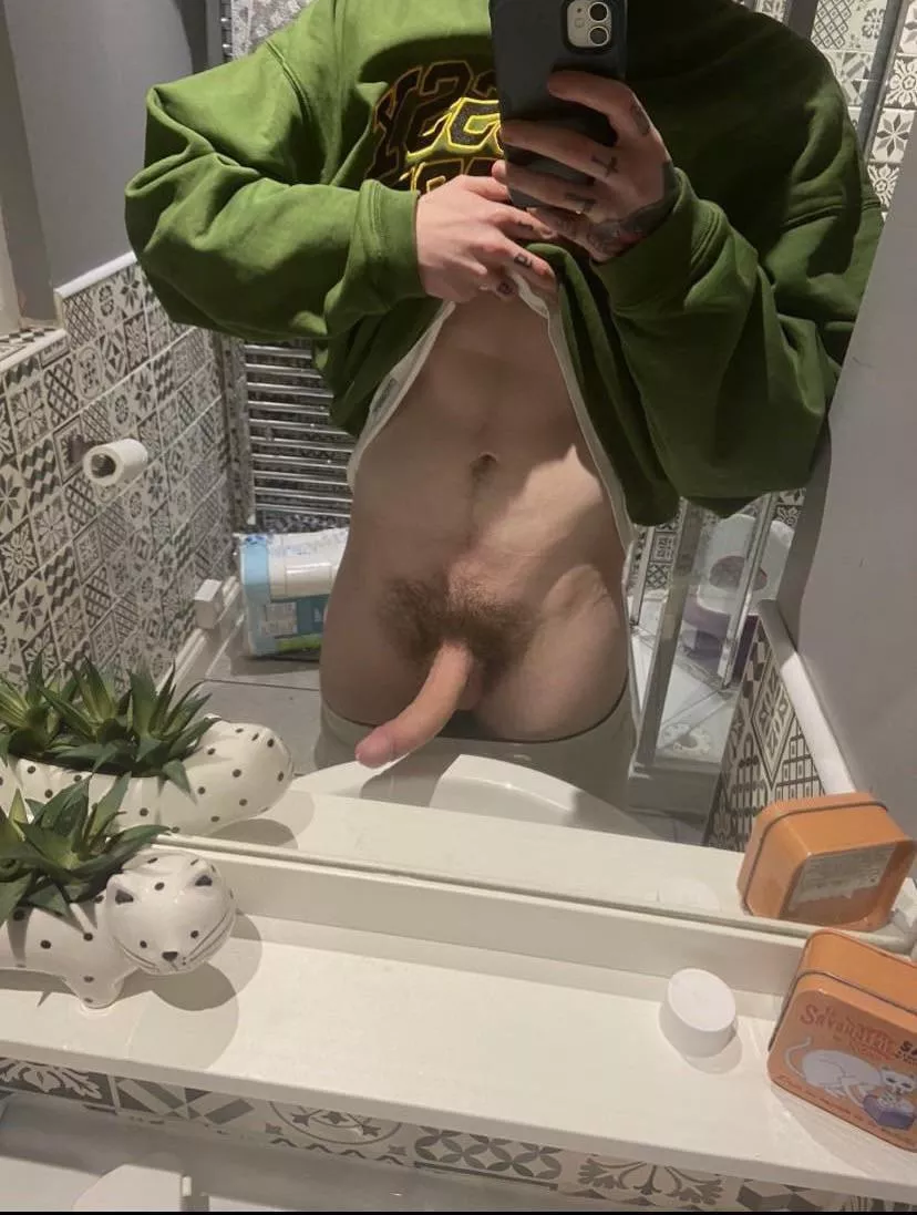 Pubes posted by Silver-Method-4503