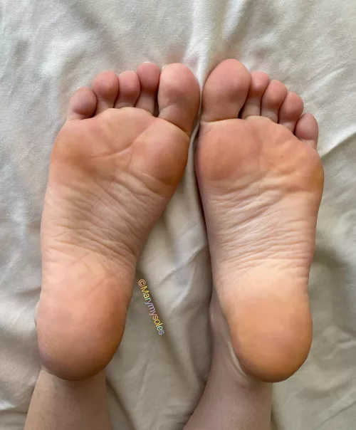 Ready, Aim, Fire 💦 by Marymysoles