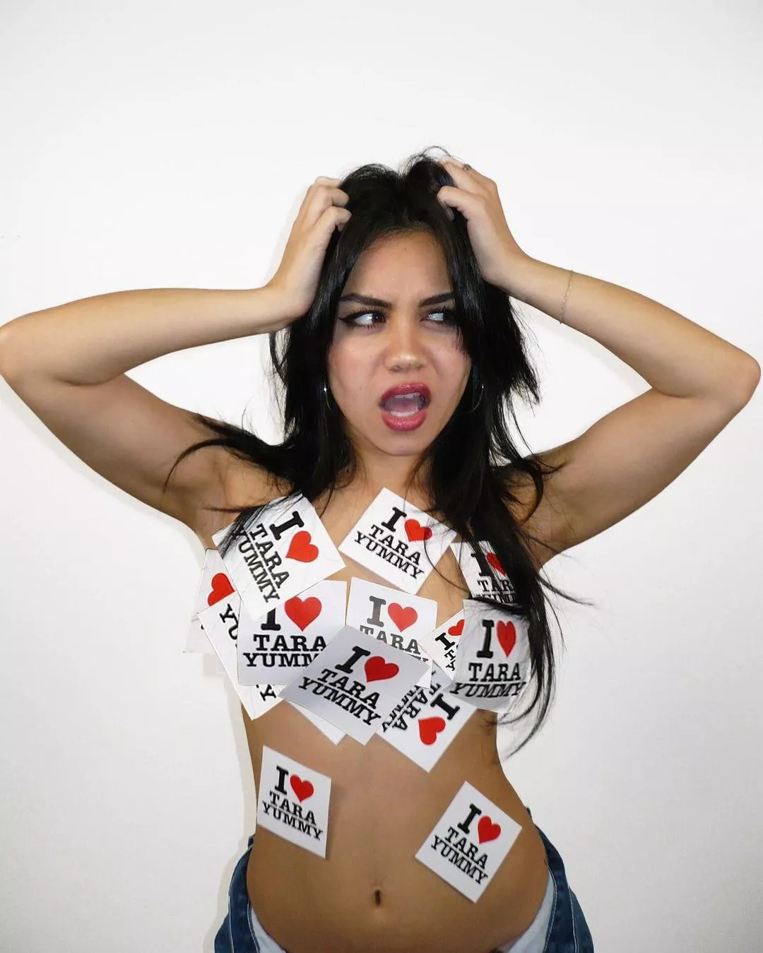 Tara Yummy posted by cowboygrub