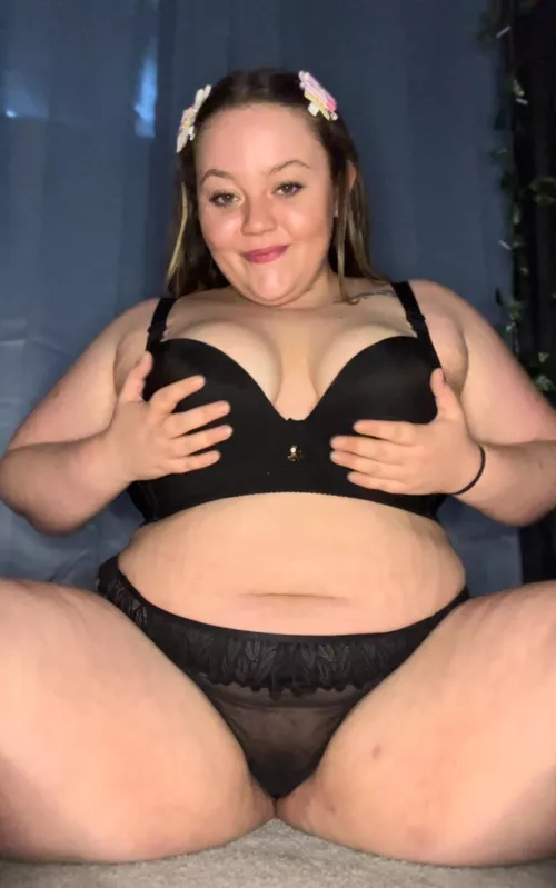 The bigger my belly gets the more my belly button disappears when I sit by WorkNumerous