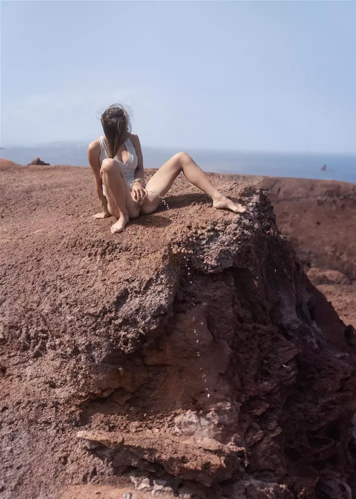 The mountain girl posted by ludovk69000