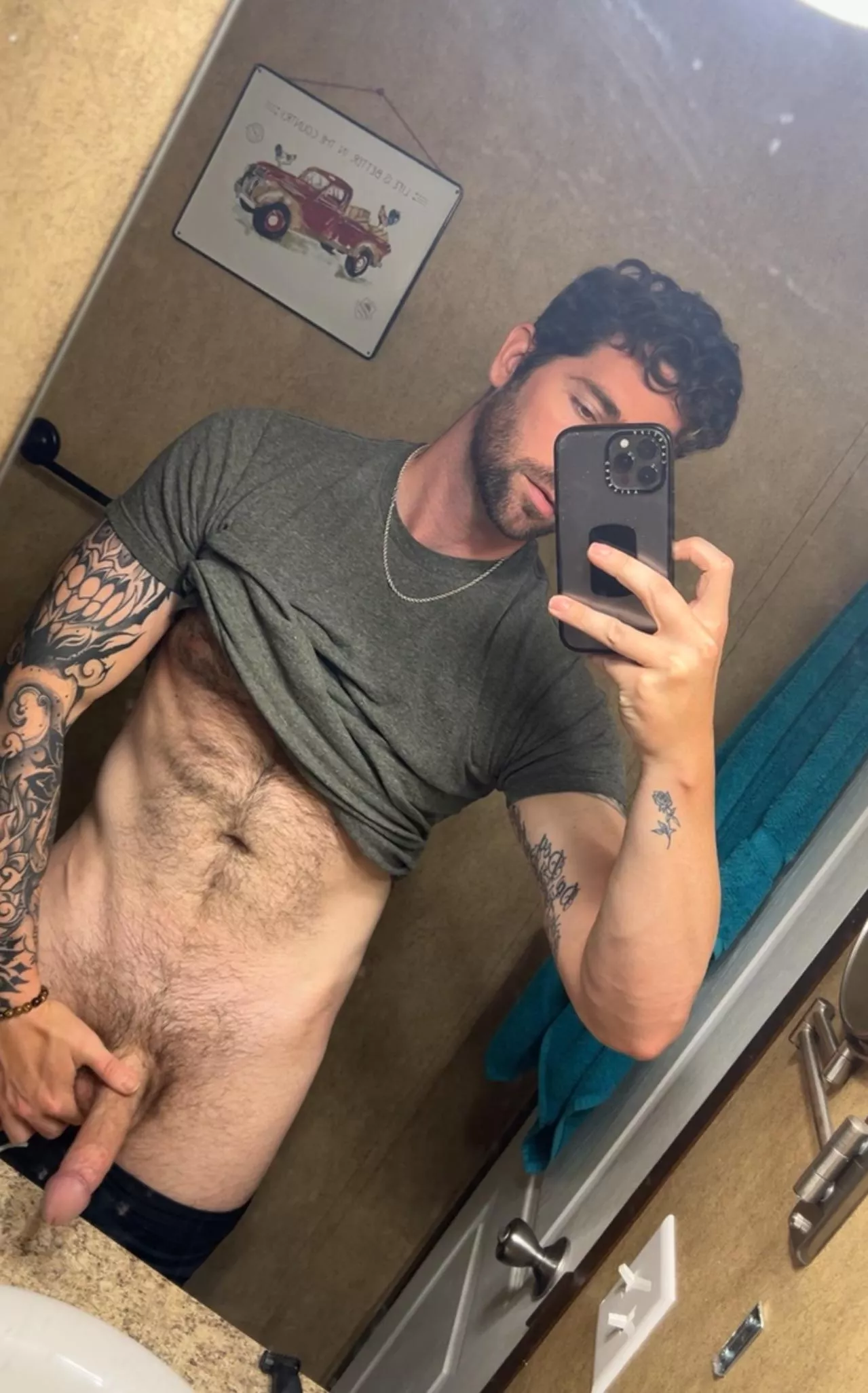 You rub me and I’ll rub you?  posted by theonestorm