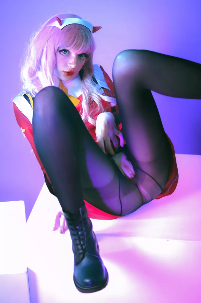 Zero Two (Ave Ria) [Darling in the Franxx by Ave Ria] posted by MereOasis