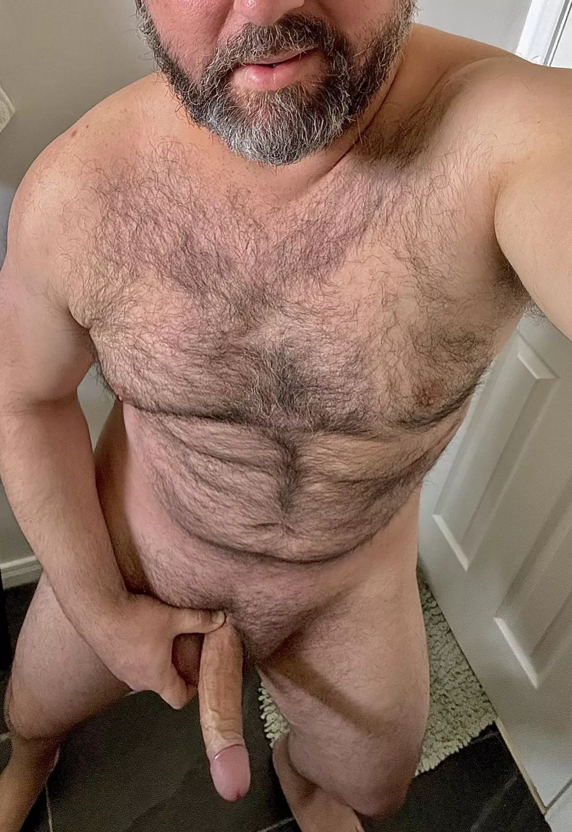 (43), 6’1, 215lbs, 8”, 100% Dad. posted by stonedandbigboned