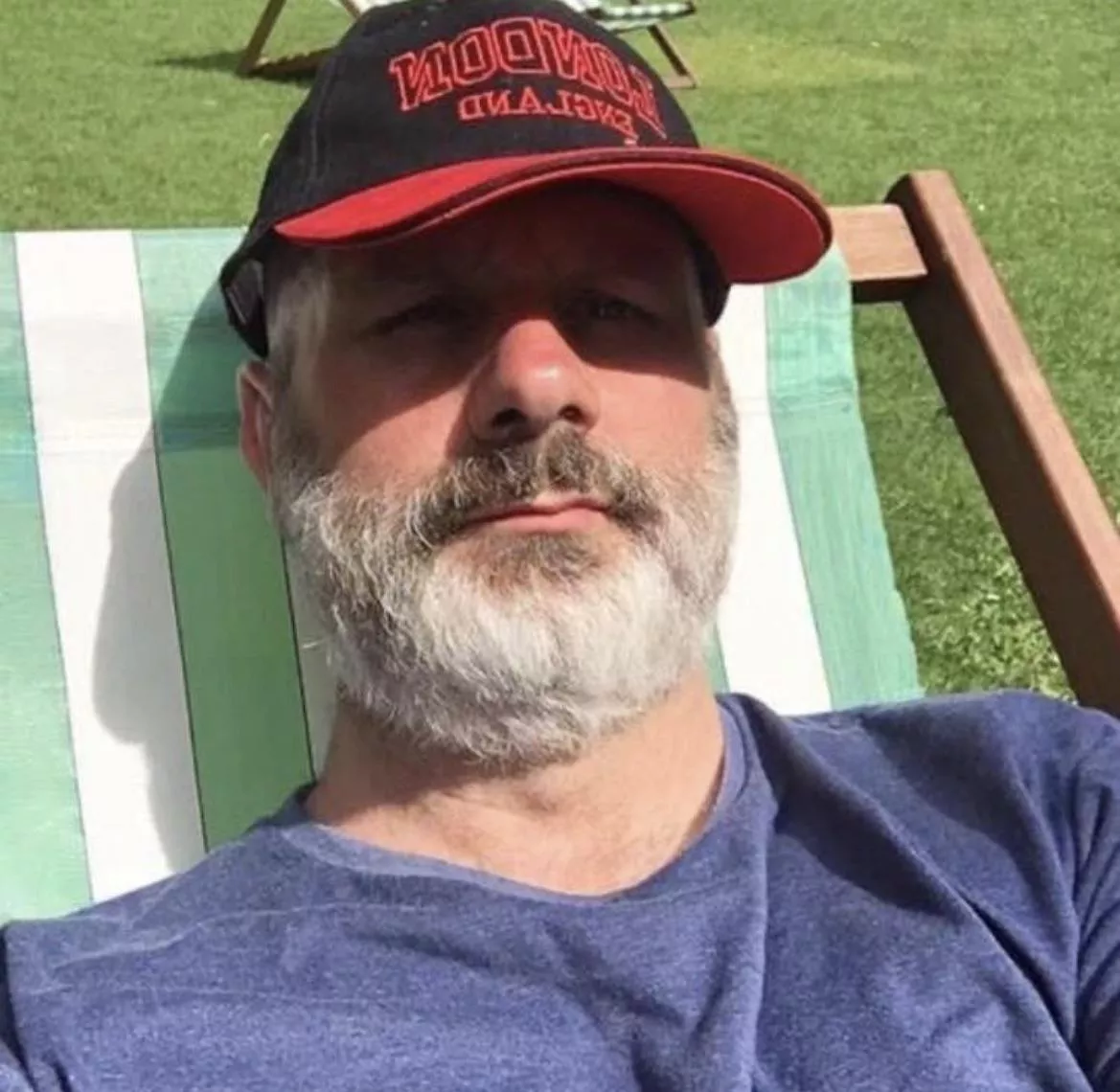 51 U.K. salt n pepper beard Hairy dad bod. Looking to chat to 18 to 28 prefer smooth lads Mates dates or fun if we get chatting I would like to know what you look like, dont send ass pics looking for younger SC AL48UK posted by PossessionOpposite