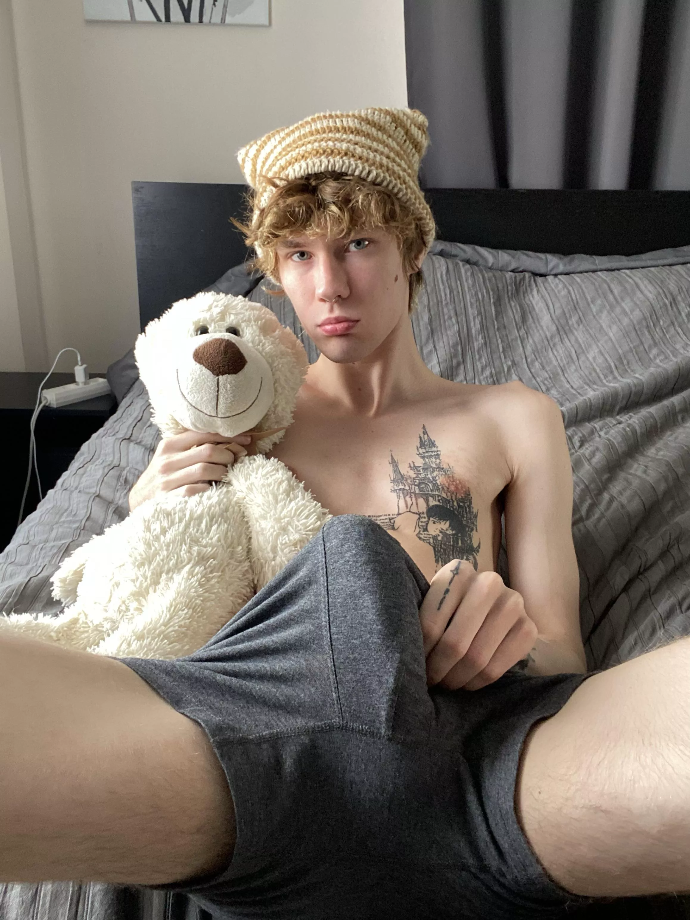 are you embarrassed when your dick sticks out a lot in a public place? I was always ashamed of it at school posted by pepelnahoodie