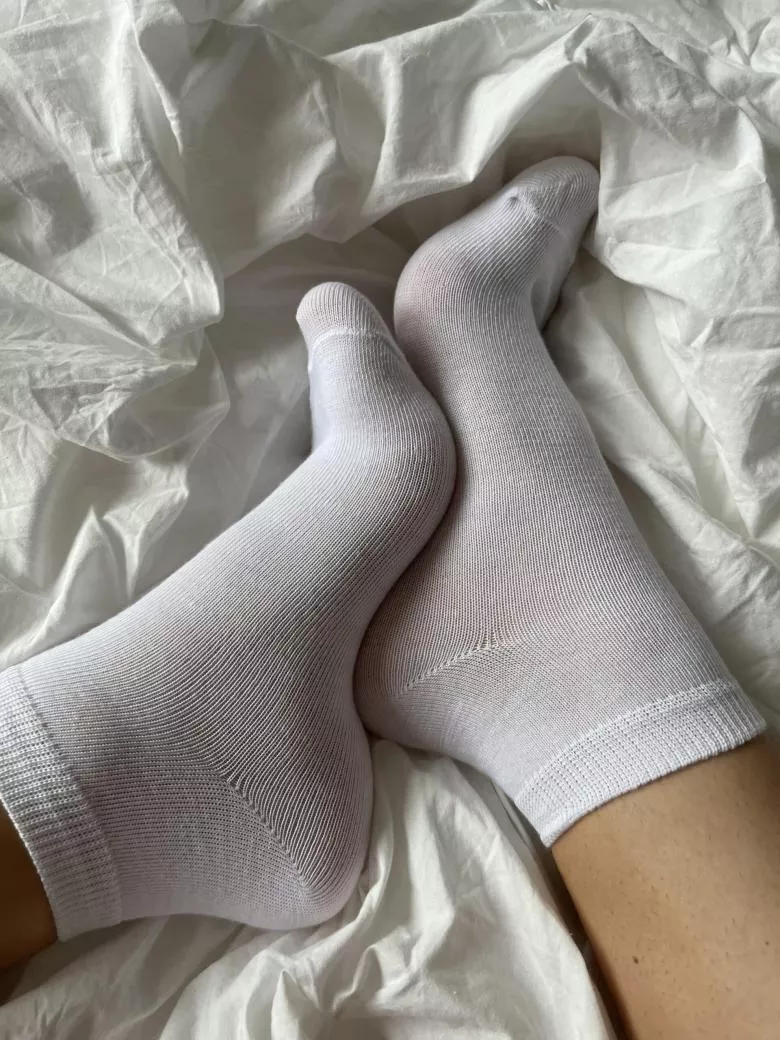 Do you like my white ankle socks? [F] posted by Middle_Performer4821