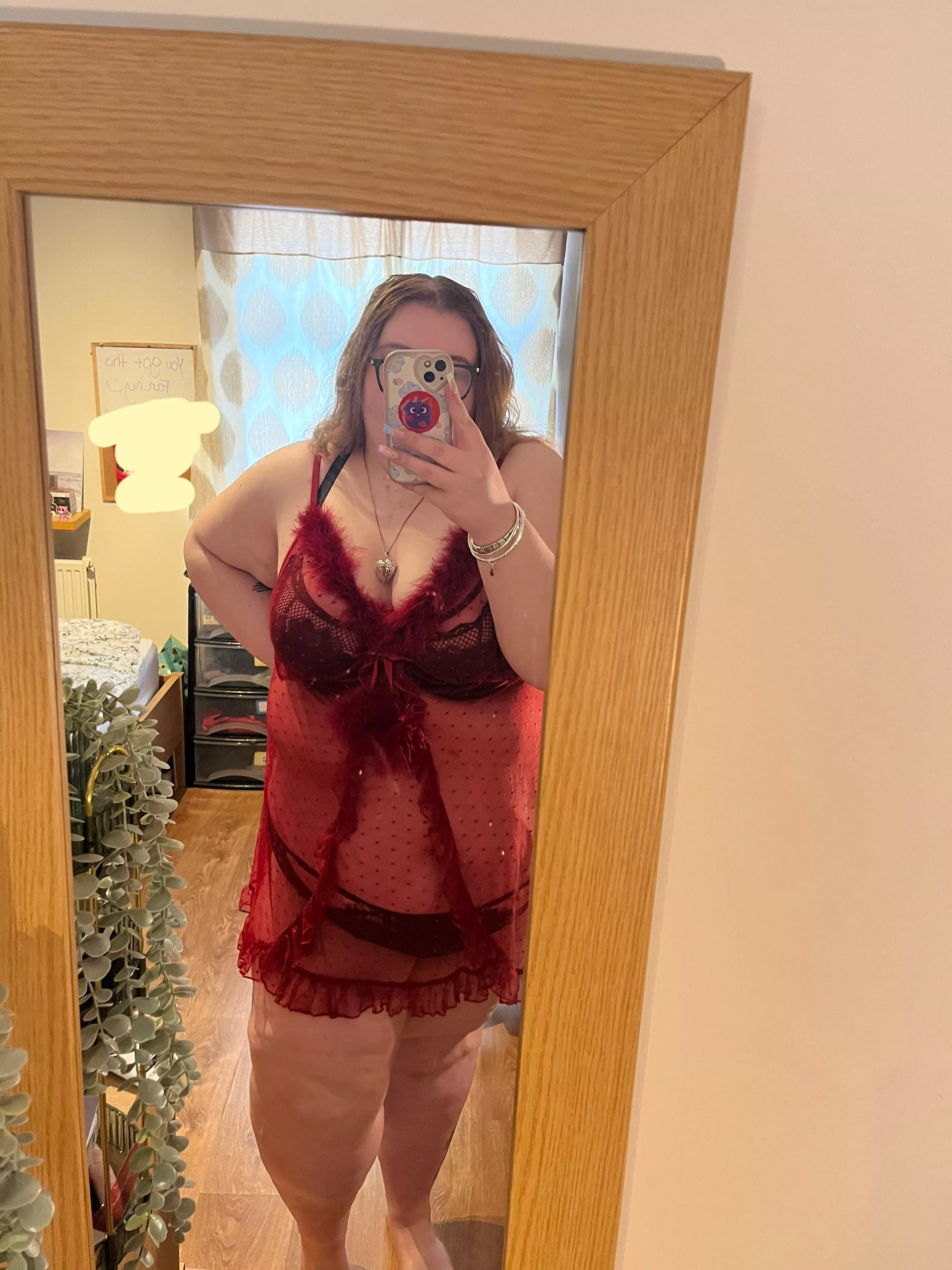 Feeling pretty in red 🥰 (22f)  posted by plusizeandpan