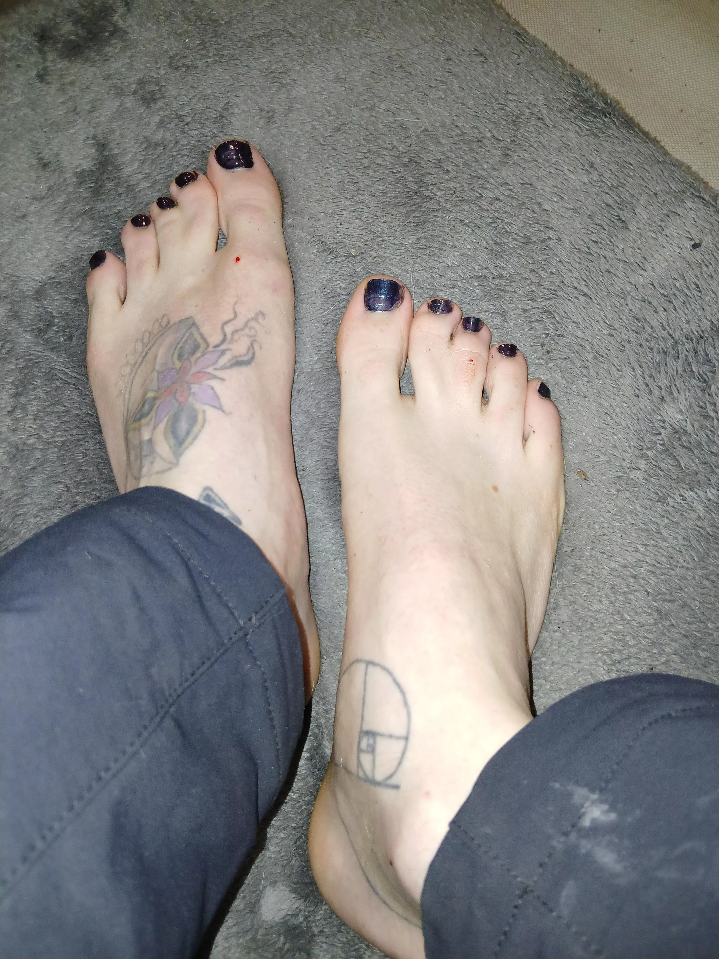 First time showing my webbed feet to the public... posted by ginna_cummin