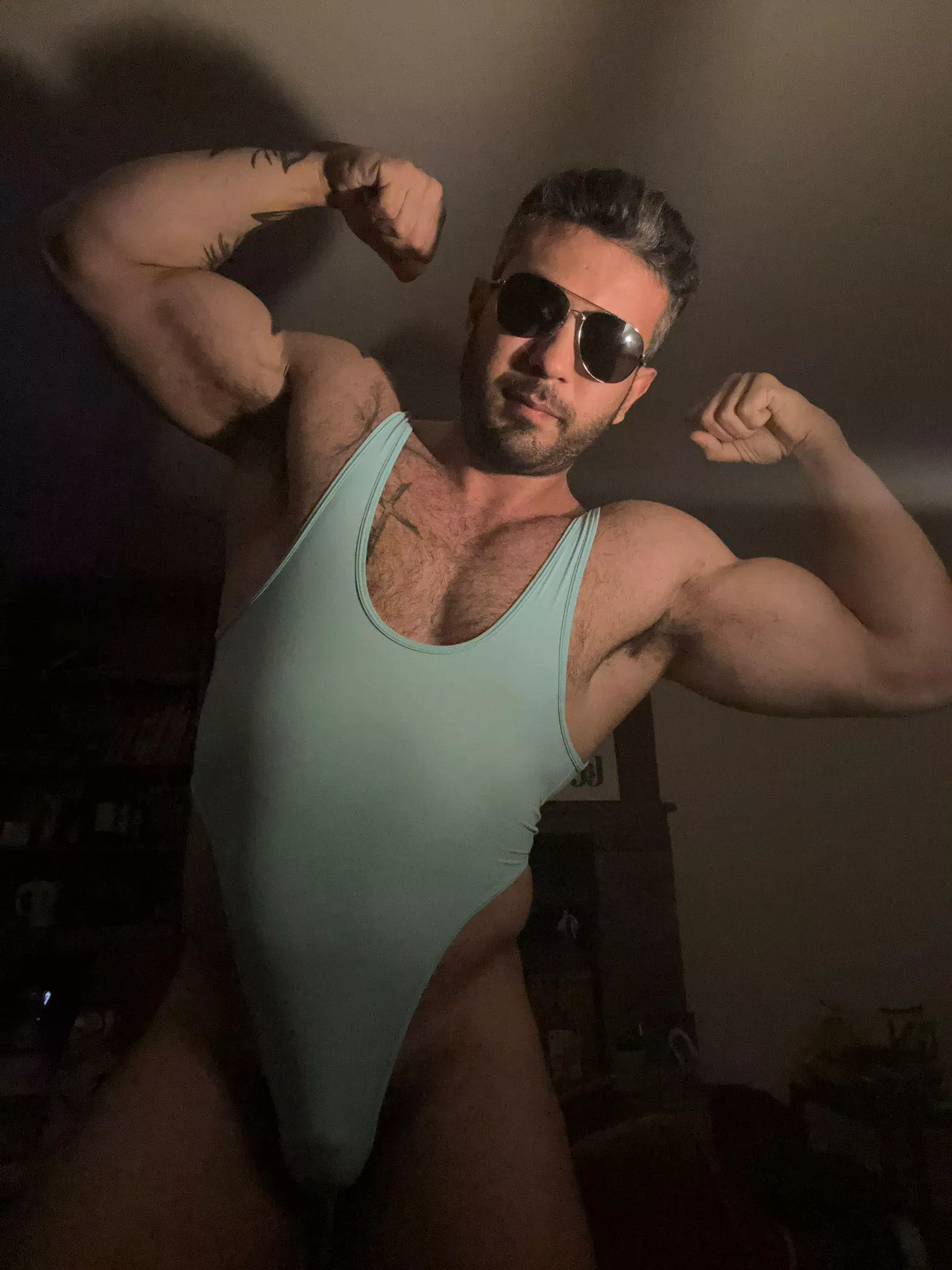 Flexing for the first time posted by KejzanLux