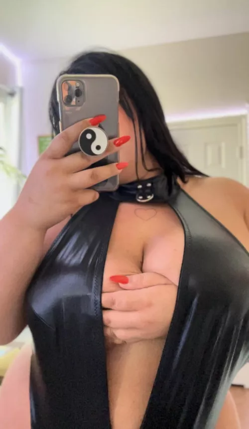 happy tuesday thick lovers.  by Brilliant_Etiquette