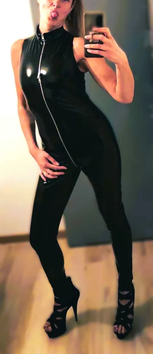 Hello you... how you doin ? :p by nadwonderdonck