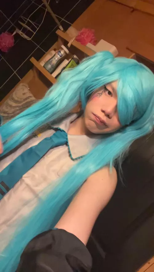 i get so awkward around a camera its embarrasing ;-; by Jarian5545