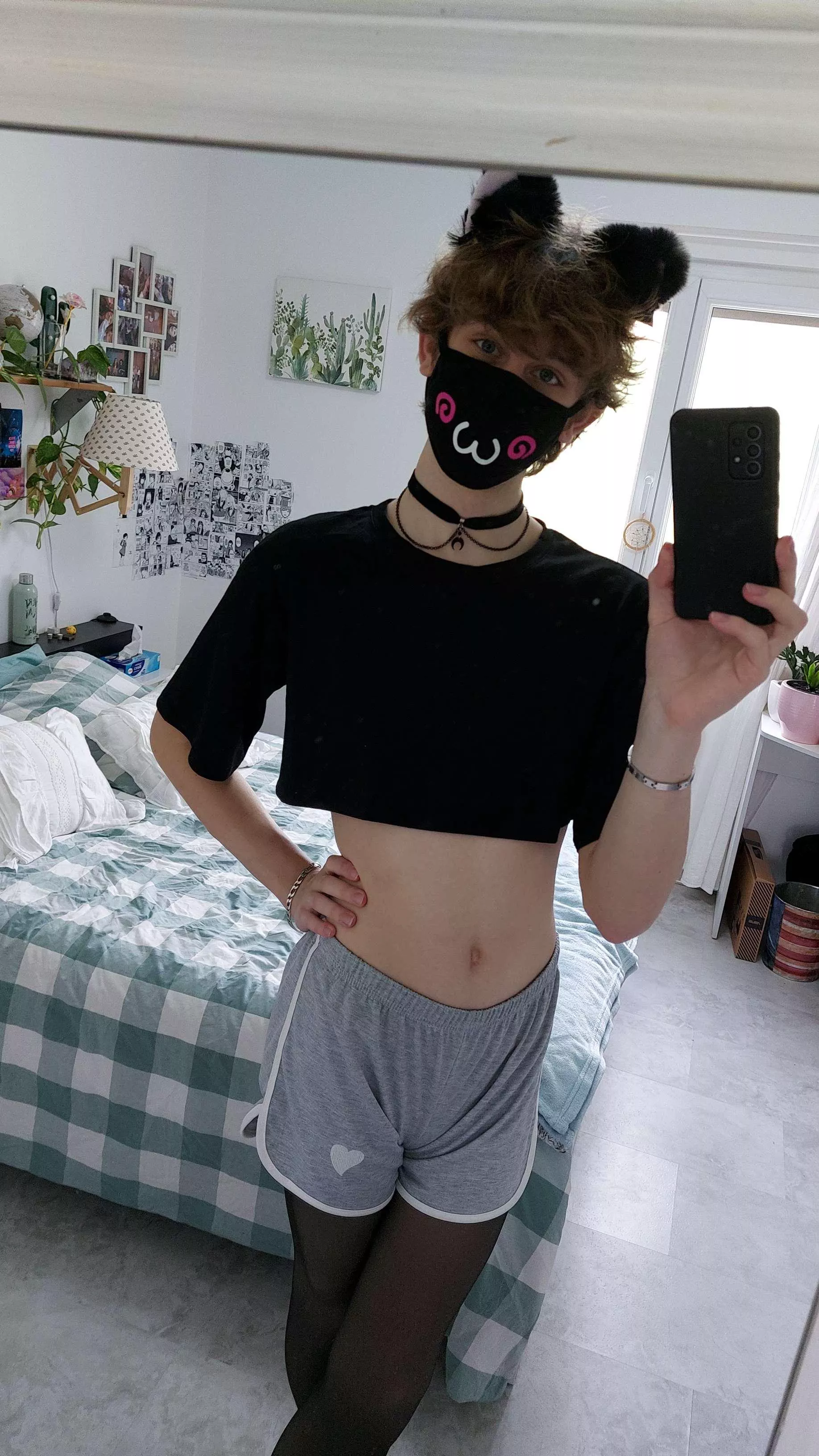 I'm posting for the first time and I hope I look Good ( > 〰 < ) posted by eniotna21