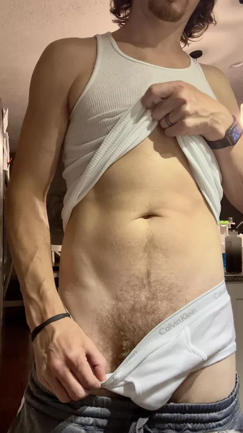 Just a peek🥵 by beerzNbriefz