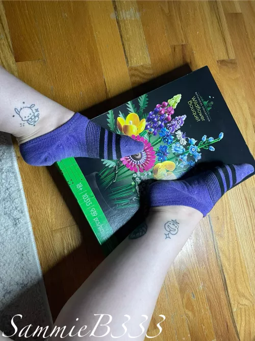 Let’s build Legos and suck my toes? [F] by Sammieb333