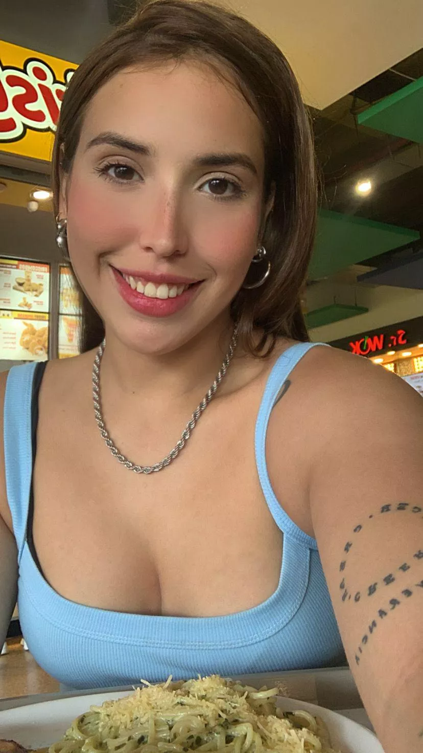 Look at me posted by Shotiful42