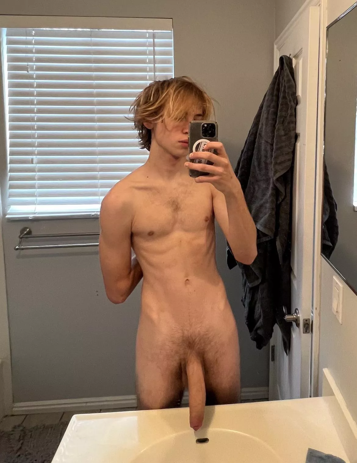 Male or female would you join me in the shower? posted by VondaBTyler