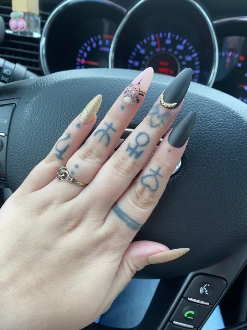 New Nails by greedy_u