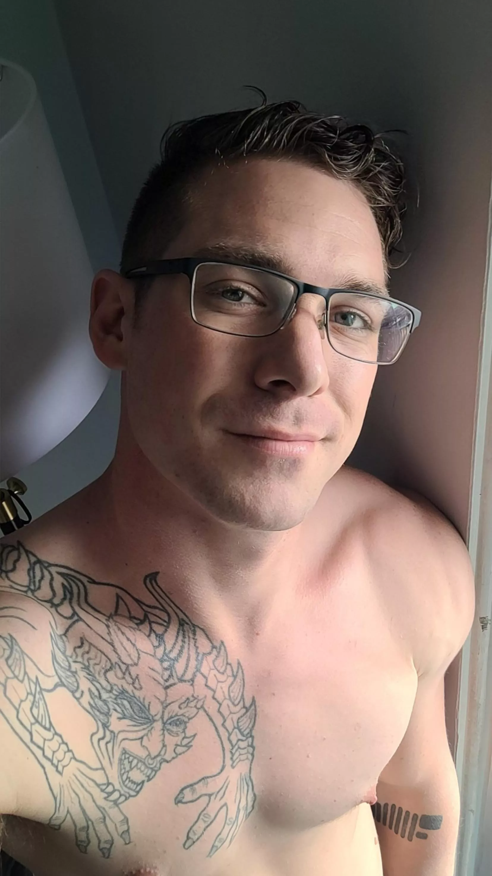 New selfie to start the new month posted by Switch6Tim