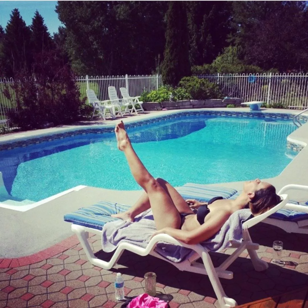 Poolside friend posted by ForestMirage