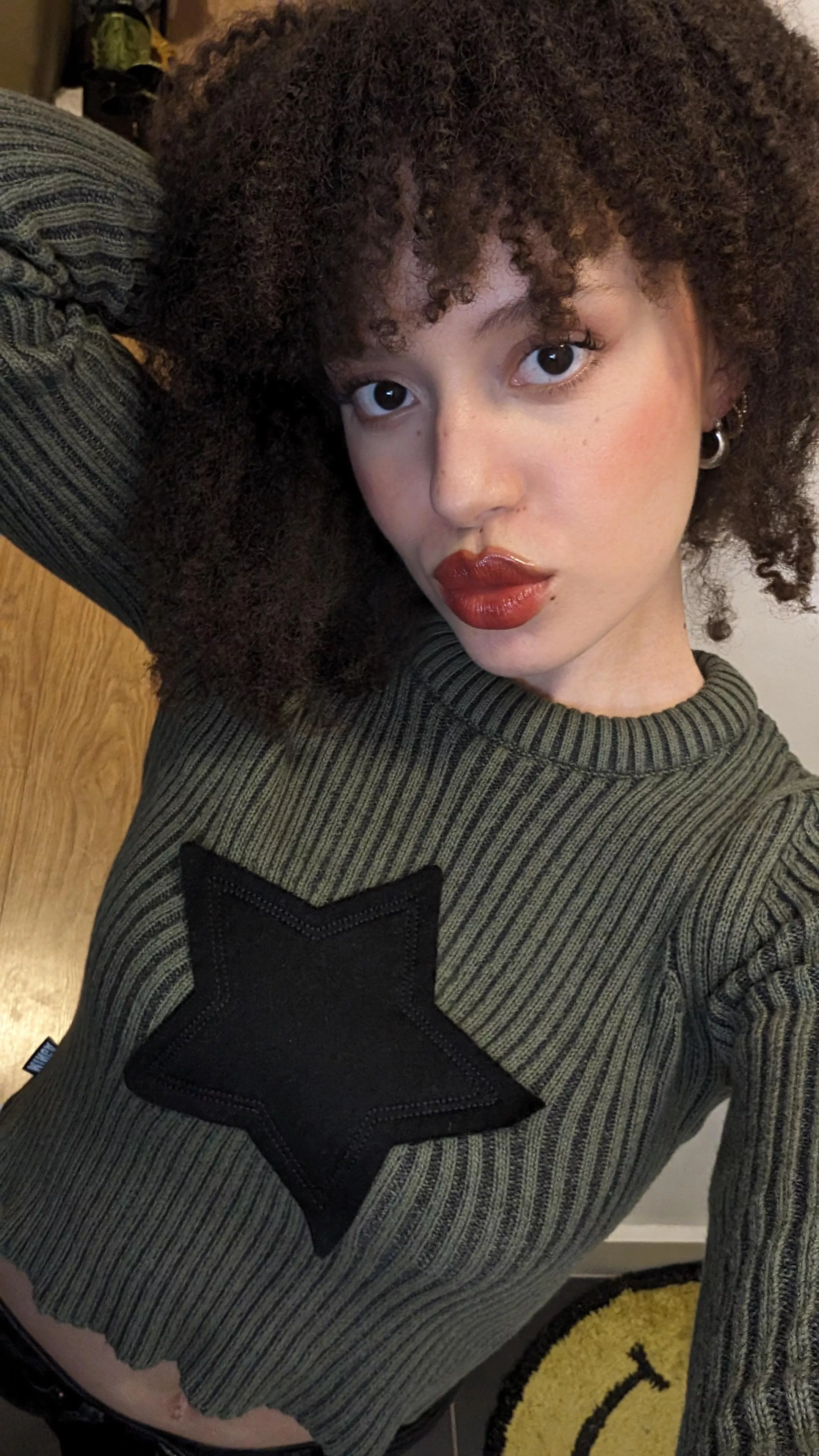 Red lip to get it everywhere 💋 posted by xx-alien