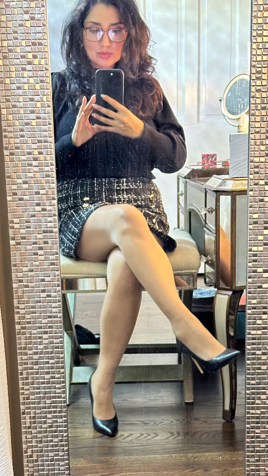 Should I keep the glasses?  posted by LatinaSeven7