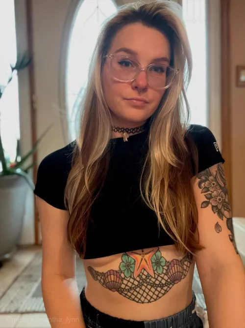 Tattoos and crop tops make the world go round  by Miss_samantha-lynn