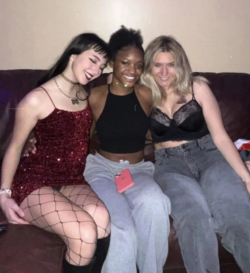 Which trashy girl is getting glazed and fucked rough [3] posted by Simple-Bed7856