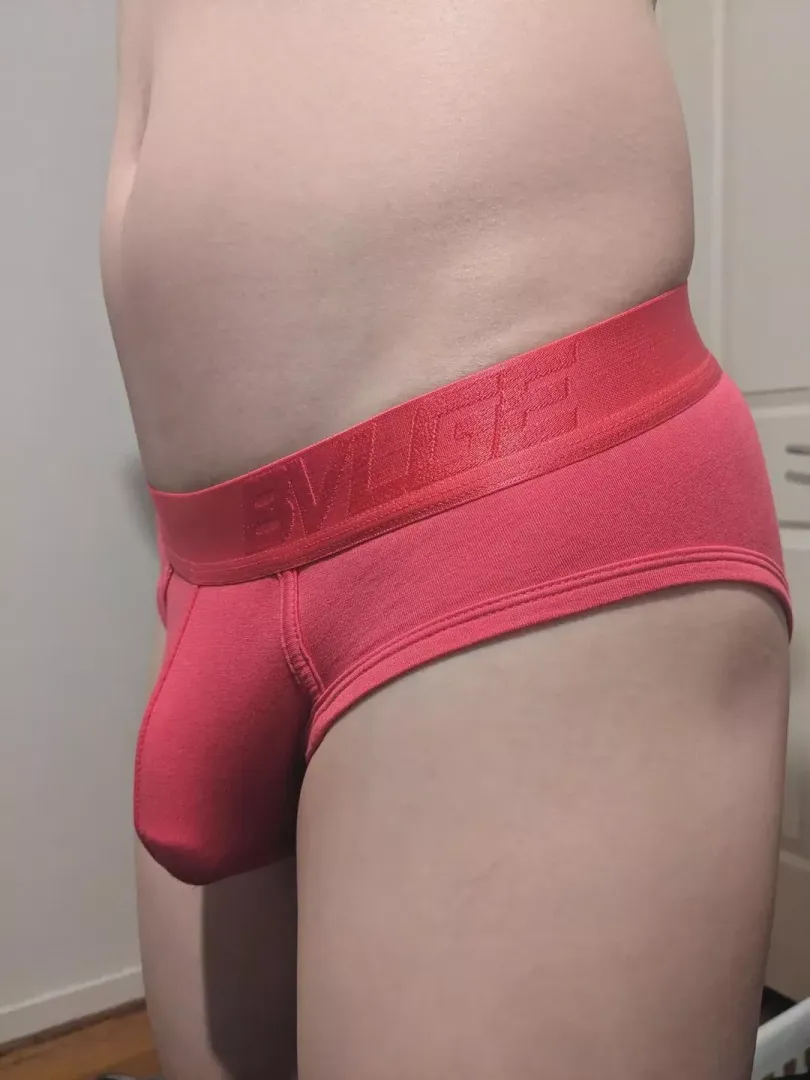 who likes my korean bulge? by Ready-Ad-132