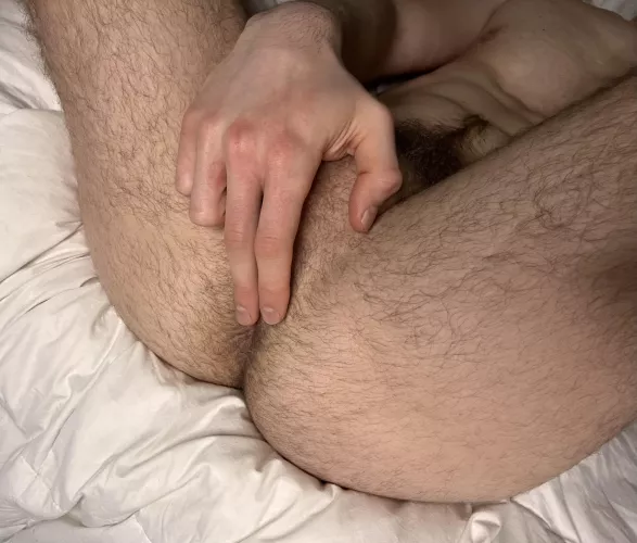 Who’s gunna come eat and fuck my hairy ass by ElsaGermaineRiley