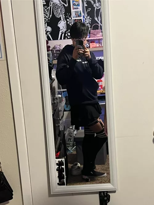 Who’s up? :) by chromo_man