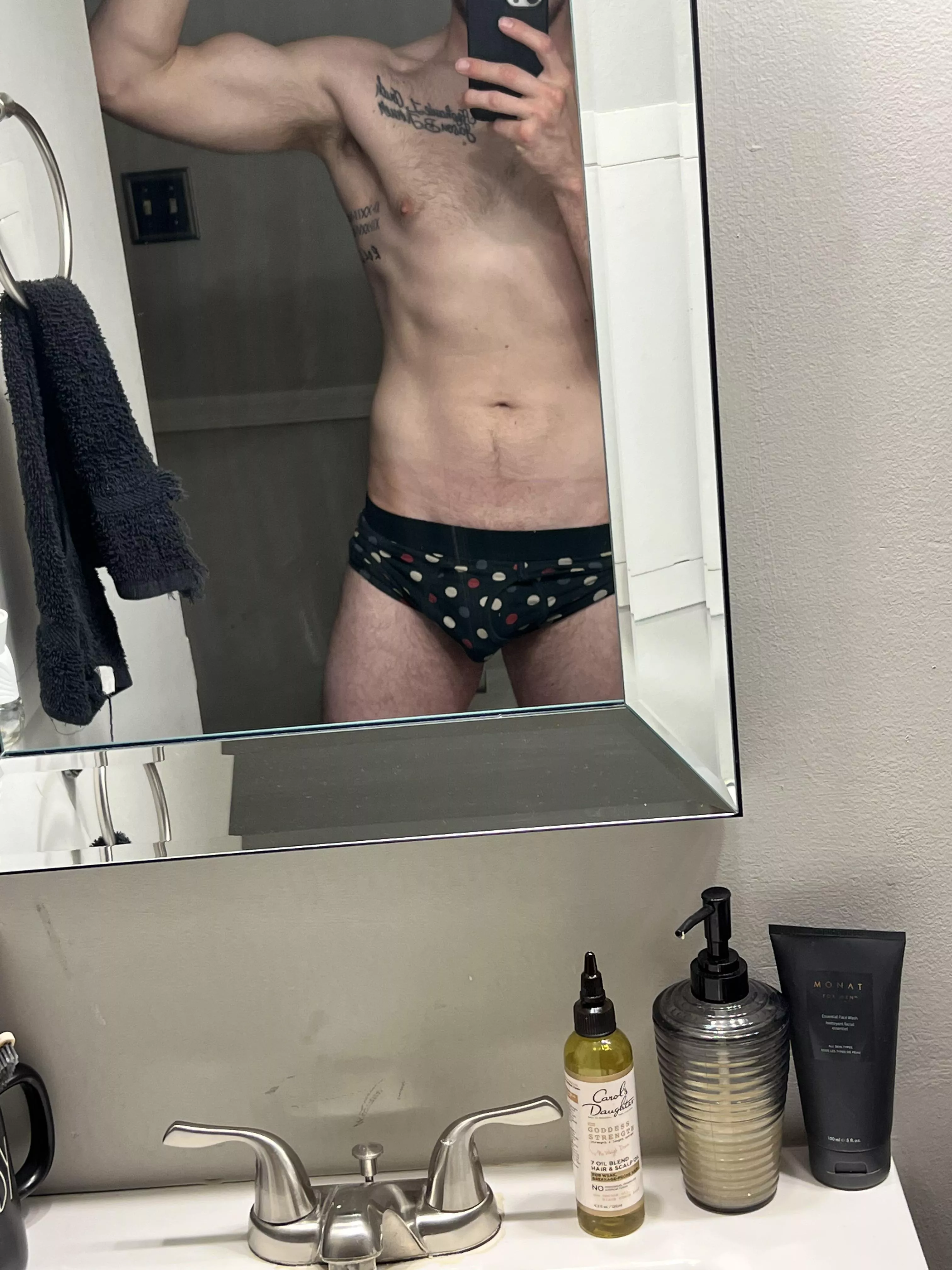  Young dilf posted by Yungloverz