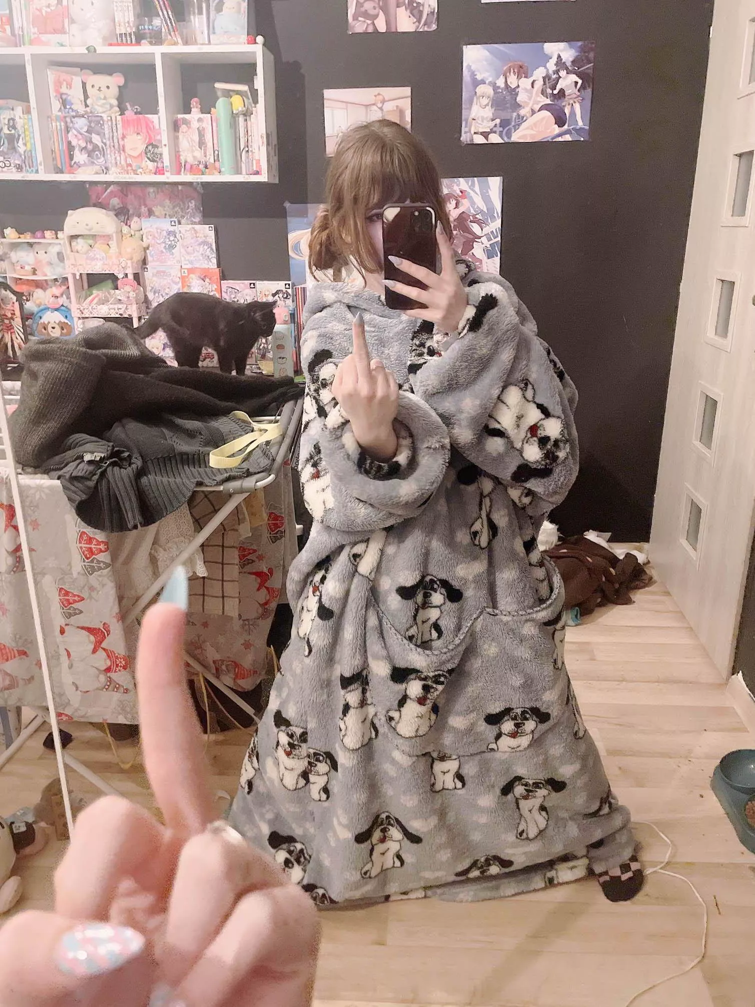 Your naughty puppy is waiting for you papa posted by goldenpupu