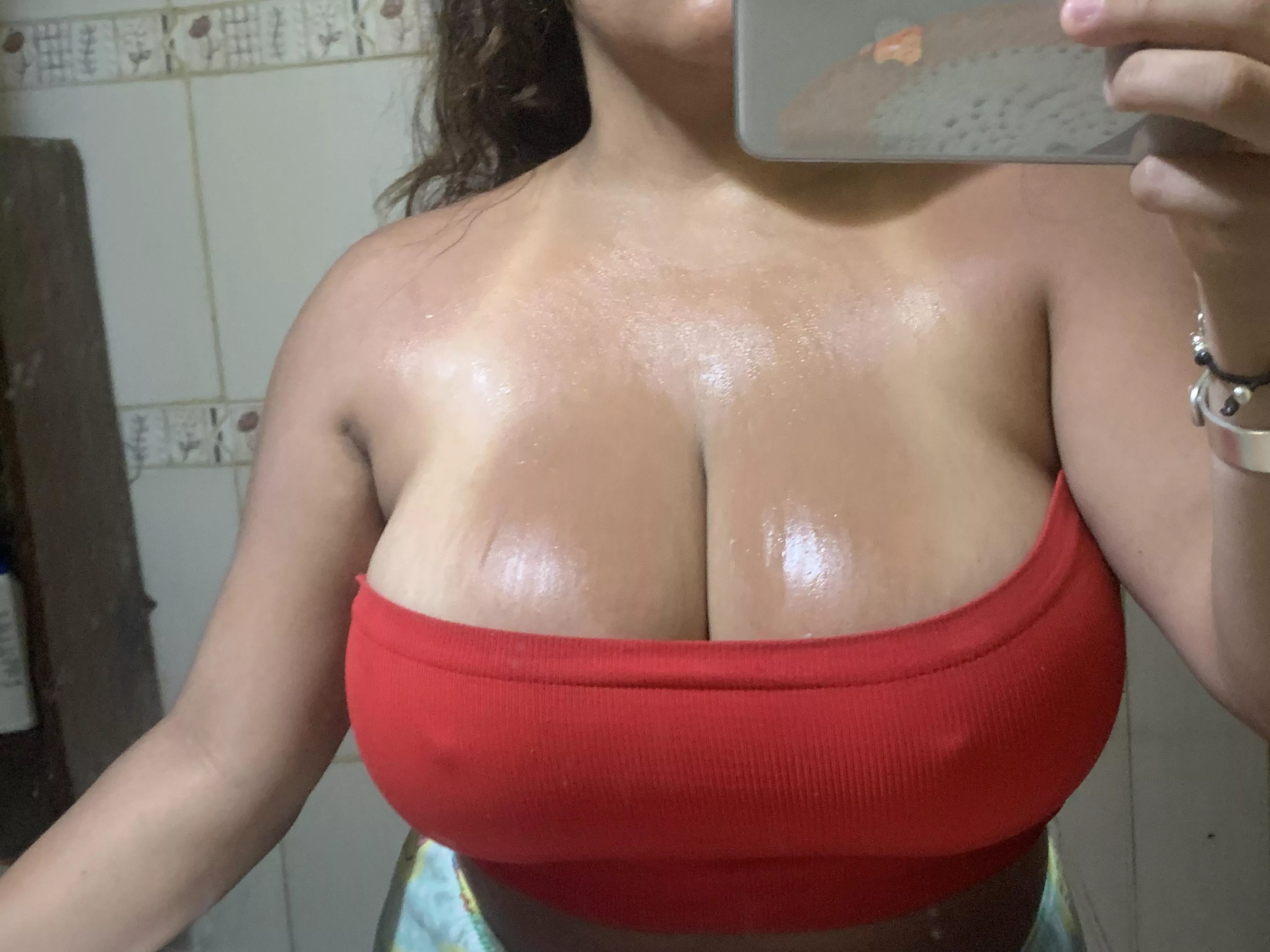 Yummy yummy papi posted by AliceStranger