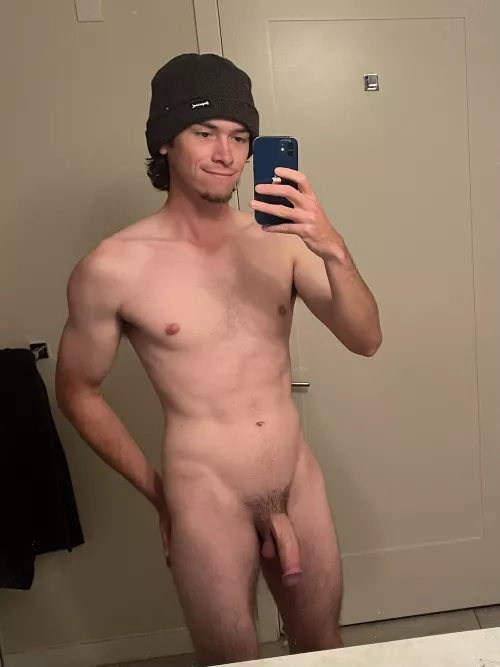 24(m) let me know what you think😊 by Fantastic-Nudie-4902