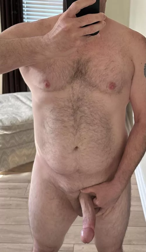 [44] Working on getting rid of the dad bod. Would you take daddy as I am? by brucewa19