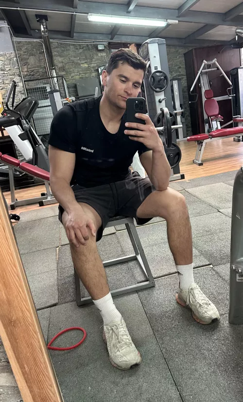 After a hard workout and hard day… Do u like my outfit? by realisiwak