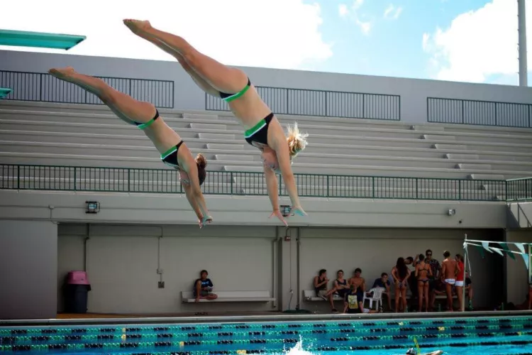 Aimee Harrison and Lauren Hall - Canadian and American divers by hdv58