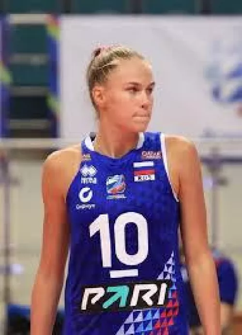 
Arina Fedorovtseva by YongWeddle