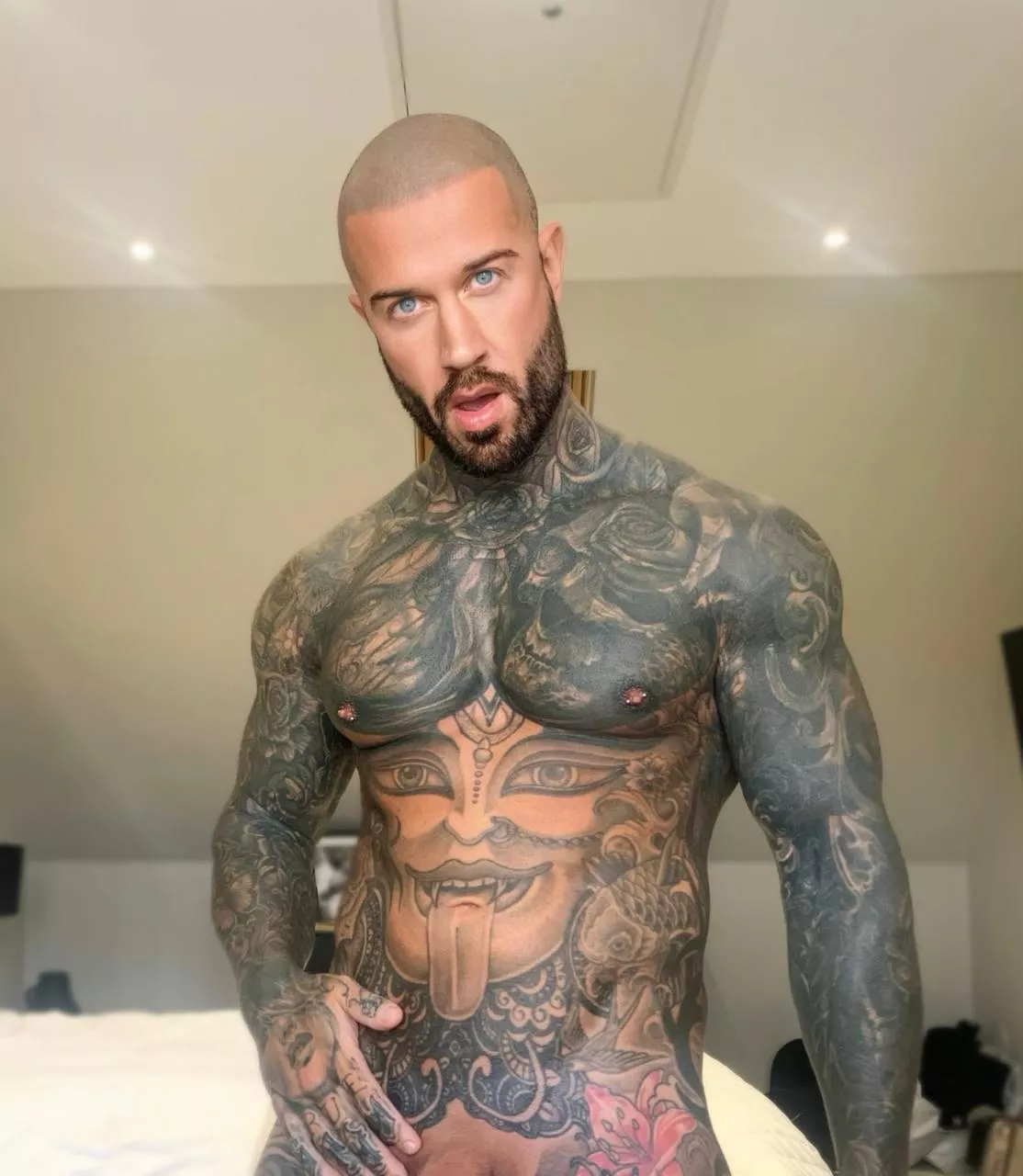 Be honest, are you turned on right now ? posted by Old_Land_2311