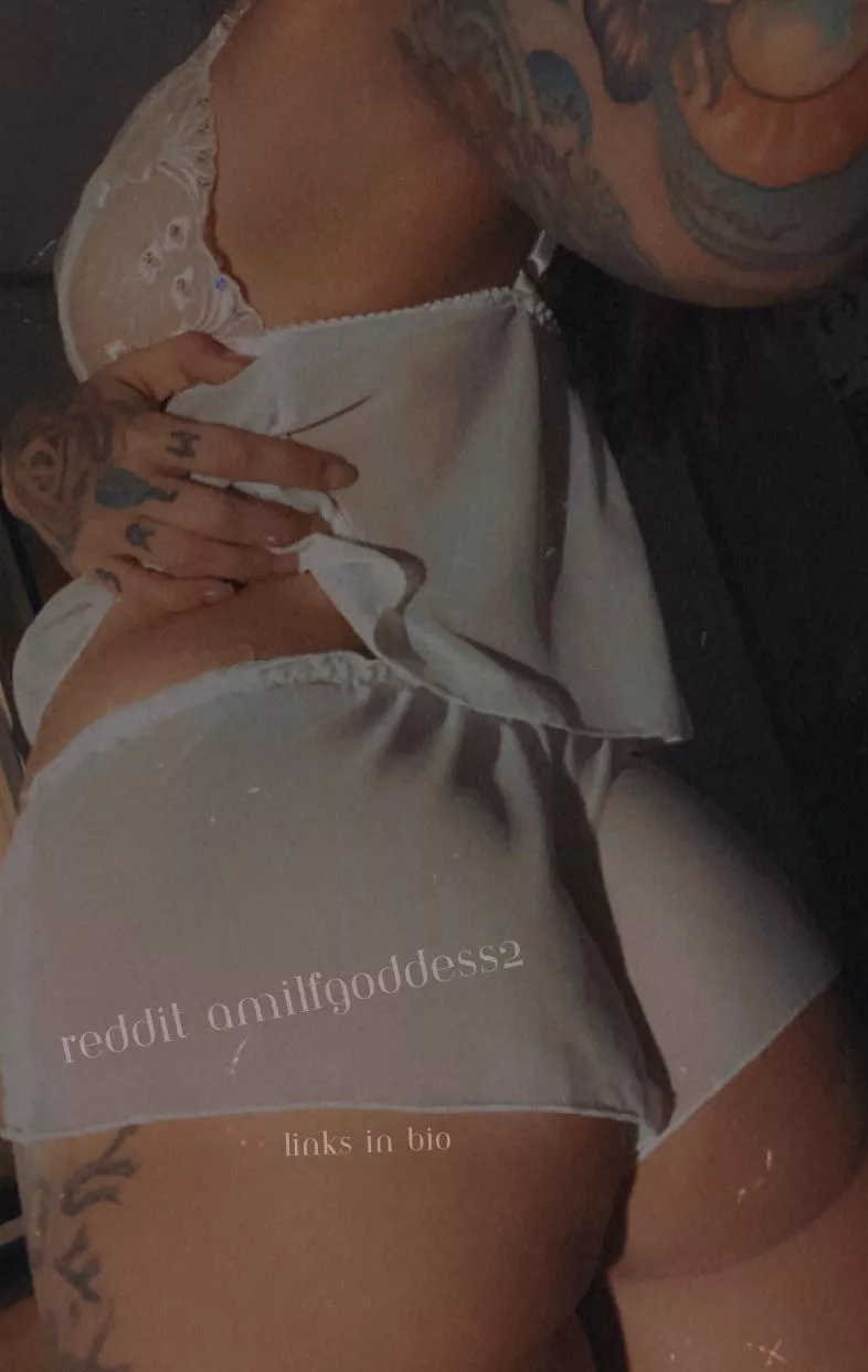 Best MILF Ass around 😈 posted by amilfgoddess2