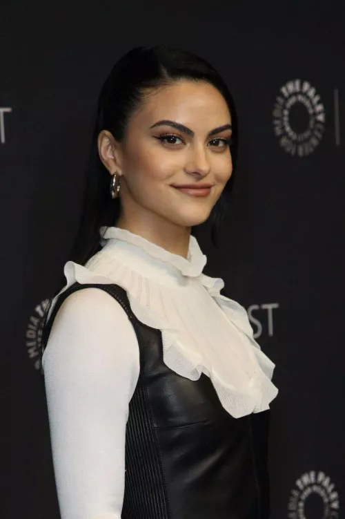 Camila Mendes by ViRuZ17k