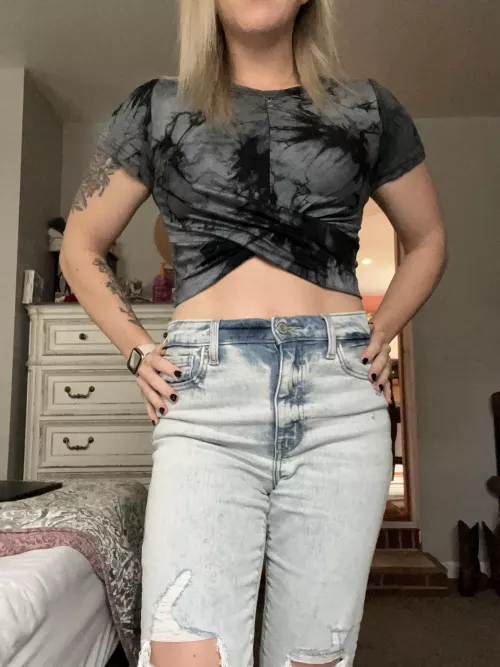 Does this outfit scream MILF.. by bhood822