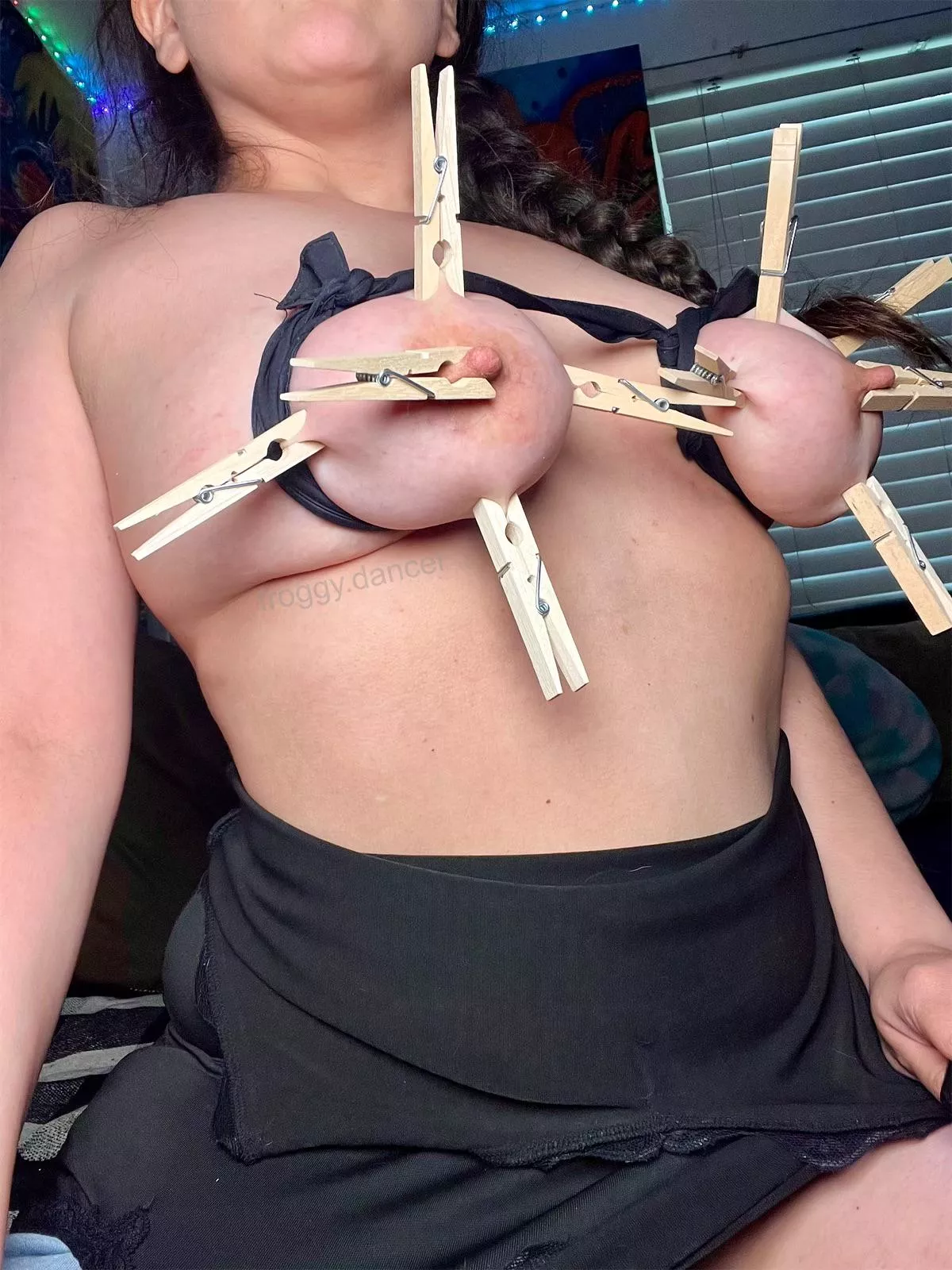 [F] happy hump day froggy friends posted by froggy-dancer