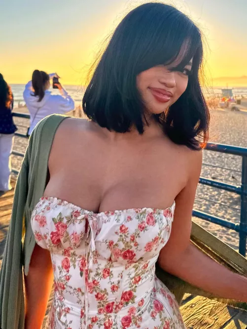 Filipina with the nice lips by DroppingLoadz