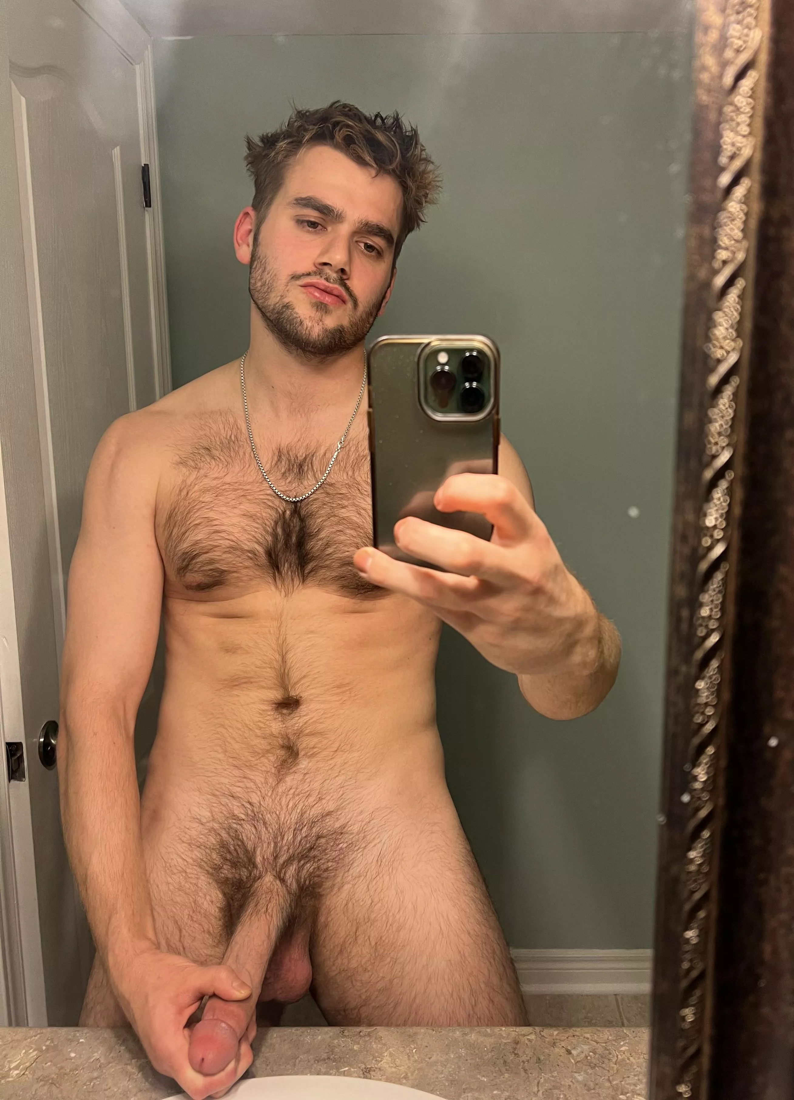 Good morning world posted by showsumtits