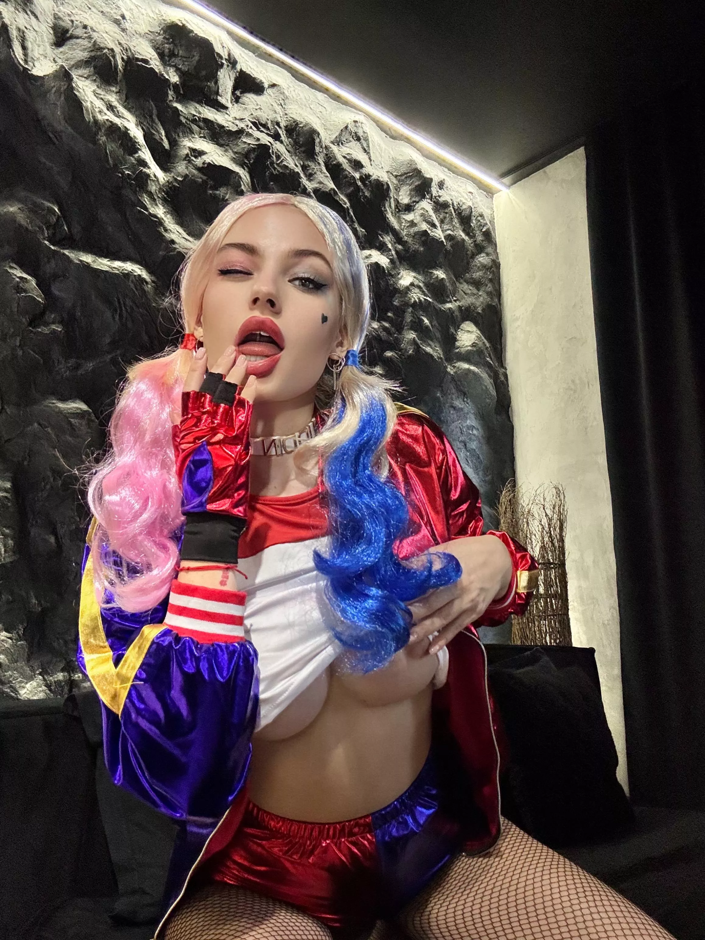 Harley Quinn posted by felicia_shine