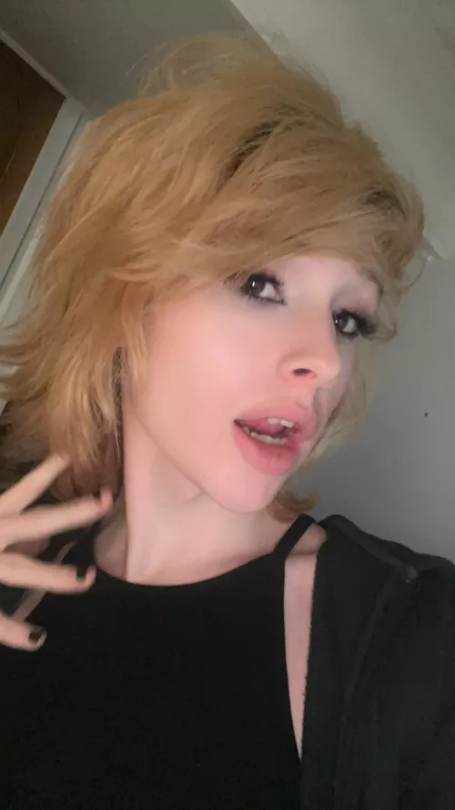 hi 🖤 by xnanopopx