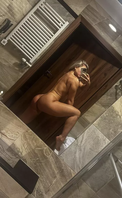 How long would you last behind this thick ass by DryAttentions